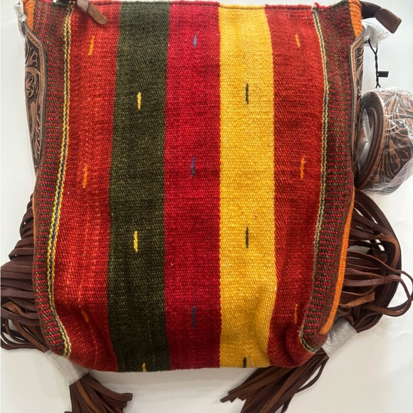 American Darling Messenger Bag - Picture 7 of 10